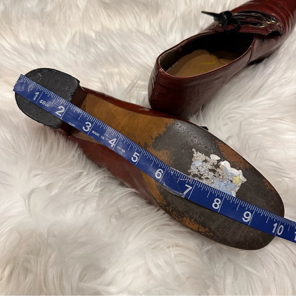 Vintage Burgundy Heels Pumps - Picture 7 of 14